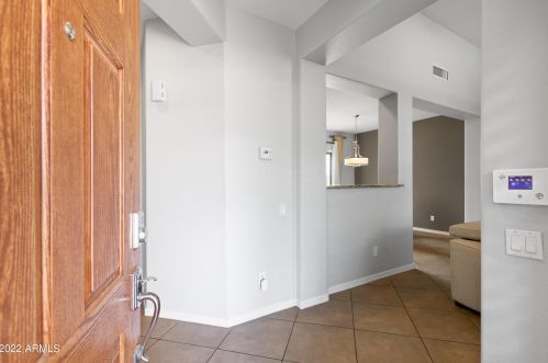 3812 Ember Glow Way, Phoenix, AZ 85050-4929