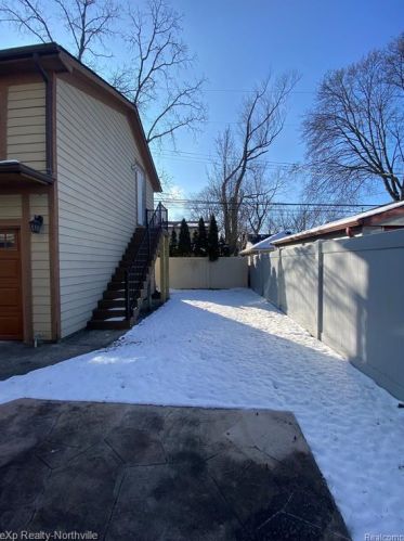 916 Ruffner Ave, Bham MI  48009-3659 exterior