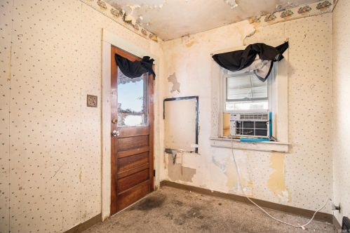 307 9 St, Mishawaka IN 46544-2157 exterior