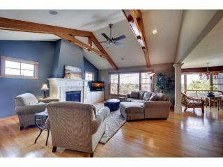 1289 Palisade Cir, Saint Paul MN  55122-1721 exterior