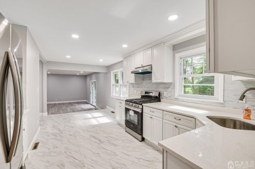 53 Fairmount Ave, Edison NJ  08820-2032 exterior