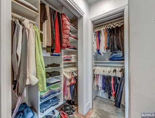 296 Saddle River Rd, Upper Saddle River NJ  07458-2108 exterior