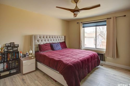 11104 Londonderry Dr, Sandy UT 84070 exterior