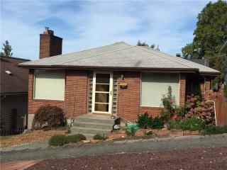 314 49 St, Seattle WA  98103-6630 exterior