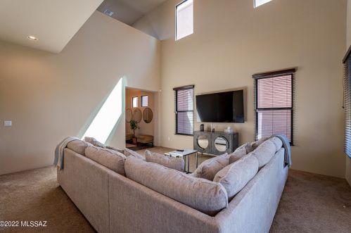 150 Castlefield Cir, Tucson AZ  85704-5783 exterior