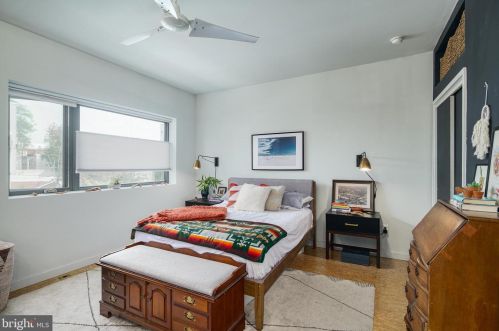 2318 Amber St, Philadelphia PA 19134-0038 exterior