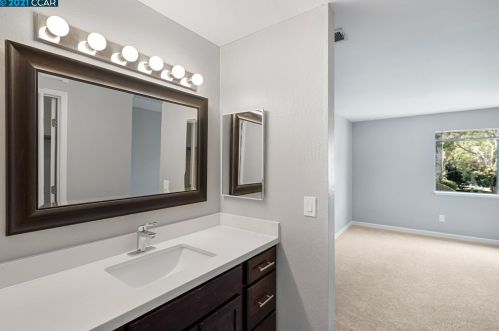 359 Scottsdale Rd, Concord CA 94523-5113 exterior