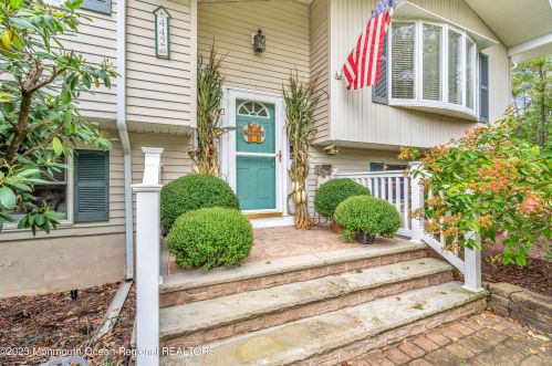 442 Frank Applegate Rd, Jackson Twp NJ 08527-2454 exterior