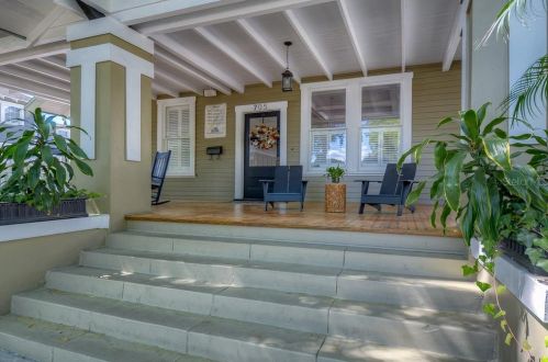 705 Fielding Ave, Tampa FL  33606-2723 exterior