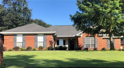 3919 Champion Cir, Mobile, AL 36695-6921