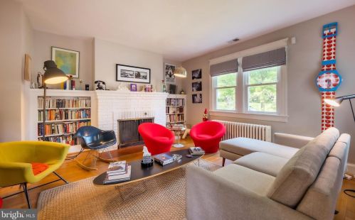 3032 Stephenson Pl, Washington DC  20015-1528 exterior