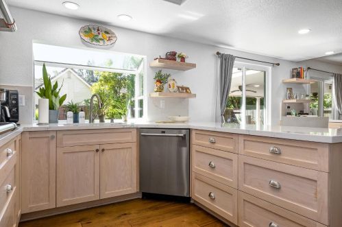 100 Canyon Rim Dr, Folsom, CA 95630-2002