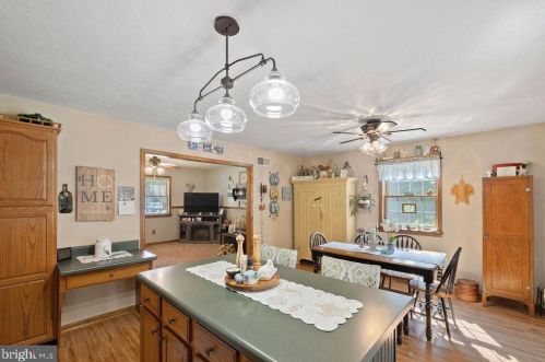 1165 Fox Run Ter, Hanover PA 17331-8742 exterior