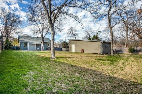 8650 Daytonia Ave, Dallas TX 75218-4115 exterior