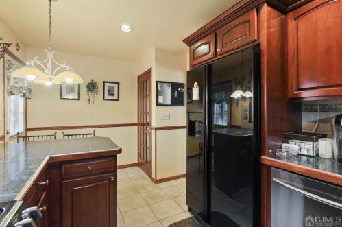 829 Evergreen Ct, New Brunswick NJ 08902-2314 exterior