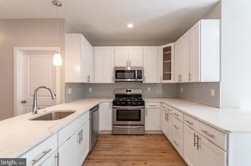 1403 18th St, Philadelphia PA  19146-4743 exterior