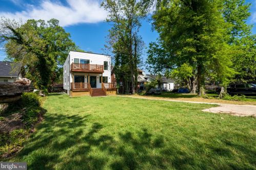 2216 30th St, Washington DC  20020-3369 exterior