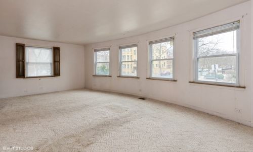 3322 Catalpa Ave, Chicago IL 60625-2275 exterior