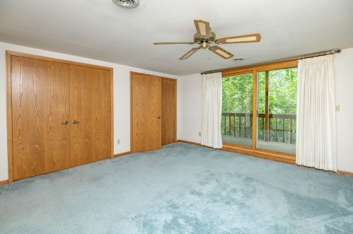 3809 Oakridge Ct, Milwaukee WI 53228-1367 exterior