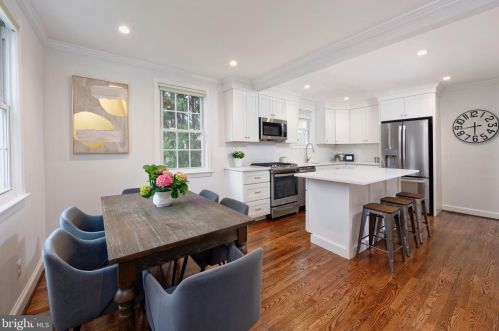 902 Commonwealth Ave, Alexandria VA exterior