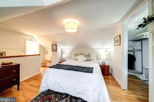 8436 Leaf Rd, Alexandria VA 22309-1708 exterior