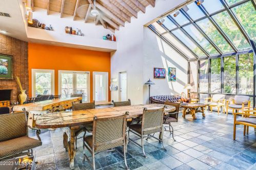 6655 Canyon Crest Dr, Tucson AZ  10161-0937 exterior