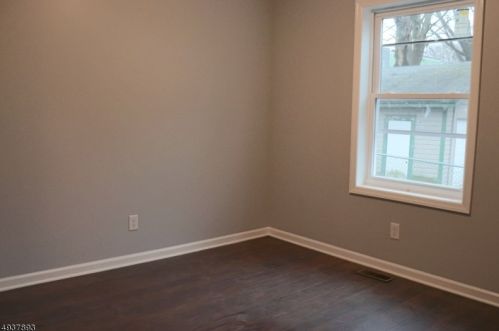 82 Howard St, Irvington NJ 07111-3417 exterior