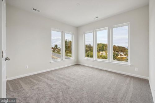 16666 Crabbs Branch Way, Rockville MD 20855-2201 exterior