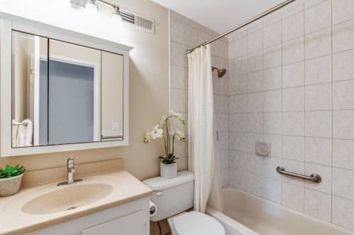 4636 Mia Cir, San Jose CA 95136-2325 exterior