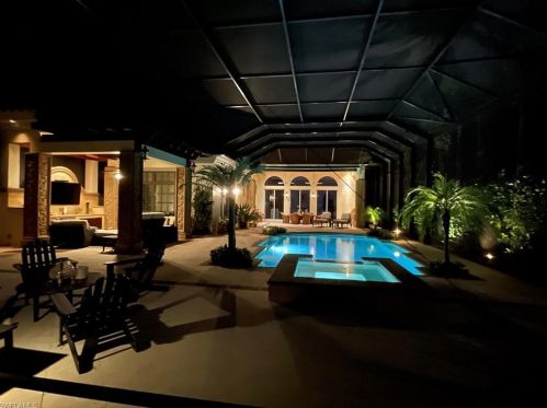 15715 Villoresi Way, Naples, FL 34110-2715