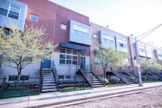 2542 Bloomingdale Ave, Chicago IL  60647-4336 exterior