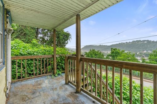 6634 Butler St, Pittsburgh PA  15206-1018 exterior