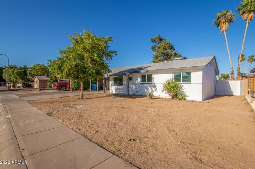 2605 50 Dr, Phoenix AZ 85031-1329 exterior