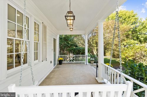 4420 Fessenden St, Washington DC  20016-4054 exterior