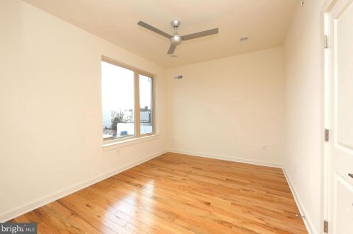 2665 Amber St, Philadelphia PA 19134-3835 exterior