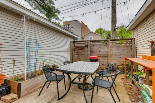 2333 Lawndale Ave, Chicago IL 60803-4221 exterior