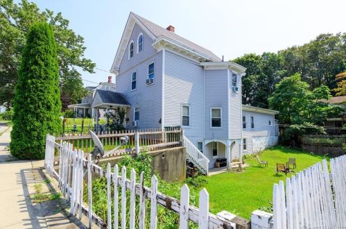 105 Cottage St, Killingly CT 06239-3026 exterior