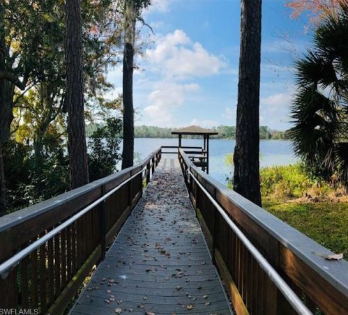 2550 Alafaya Trl, Orlando FL  12107-3607 exterior