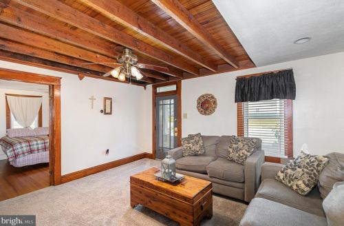 2189 Baltimore Pike, Hanover PA  17331-9610 exterior