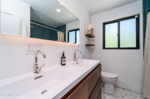 4122 Holmes St, Tucson AZ 85710-3149 exterior