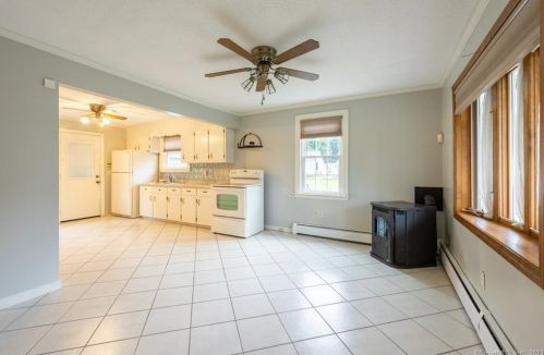 310 Main St, Meriden CT 06450-6047 exterior