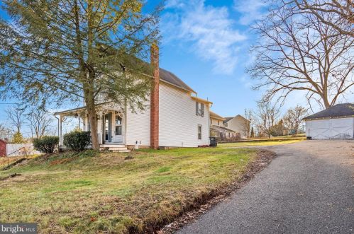 574 Limerick Center Rd, Limerick, PA 19468-1031