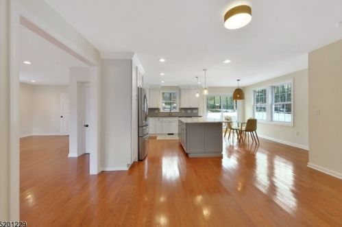 711 Otterhole Rd, West Milford Lakes, NJ 07480-3002