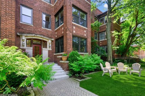 4447 Malden St, Chicago, IL 60640-5683