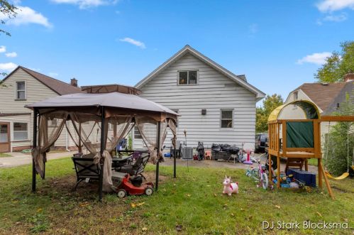 1439 Jennette, Grand Rapids MI 49504-3021 exterior