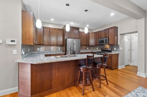 603 Saint Clair St, Pittsburgh PA 15206-3614 exterior