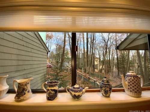 234 Ledge Dr, Torrington CT 06790-2245 exterior