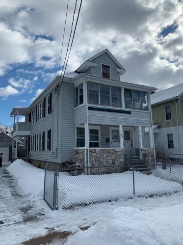 43 Fresno St, Springfield, MA 01104-3111