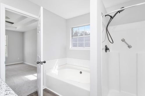 320 Emerald Grn Ct, Atlanta GA 30349-8420 exterior