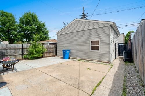 1711 Mayfield Ave, Chicago IL 60639-4023 exterior